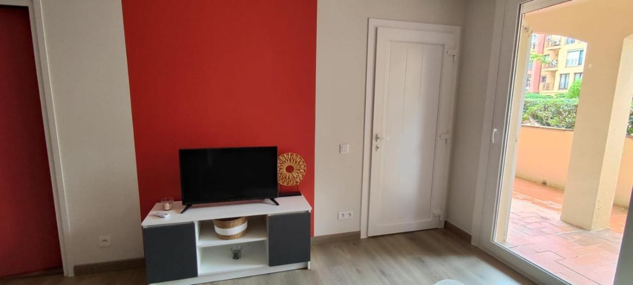 Appartement เอมปูเรียบราบา ภายนอก รูปภาพ